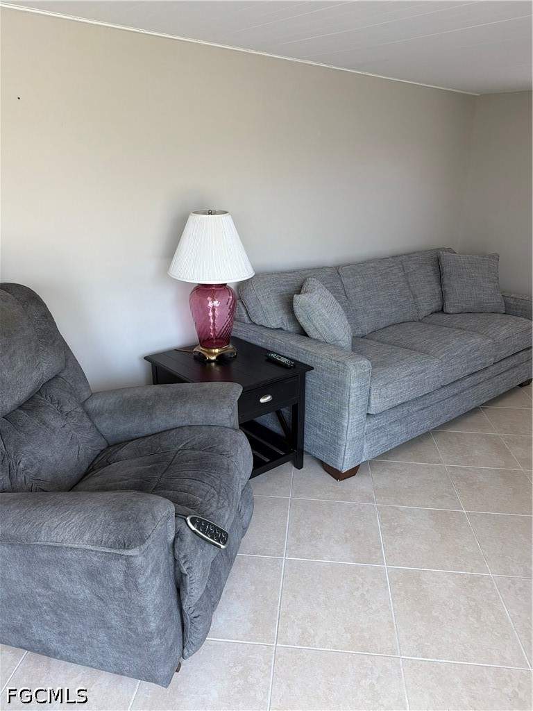 2 bedroom ManufacturedHome at 135 Chisholm Trl, Carriage Village, North Fort Myers — photo 5