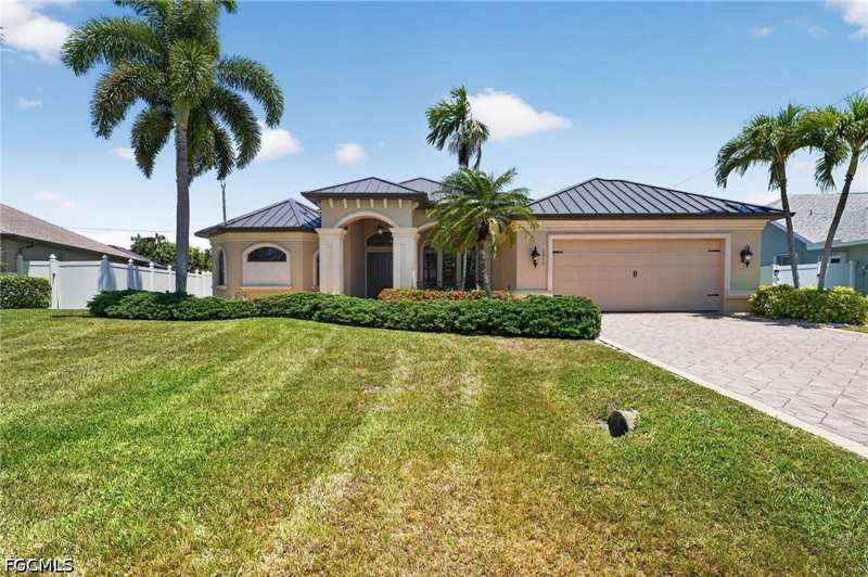 4 bedroom SingleFamilyResidence at 1911 SE 20th St, Cape Coral, Cape Coral — photo 1