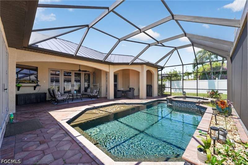 4 bedroom SingleFamilyResidence at 1911 SE 20th St, Cape Coral, Cape Coral — photo 3