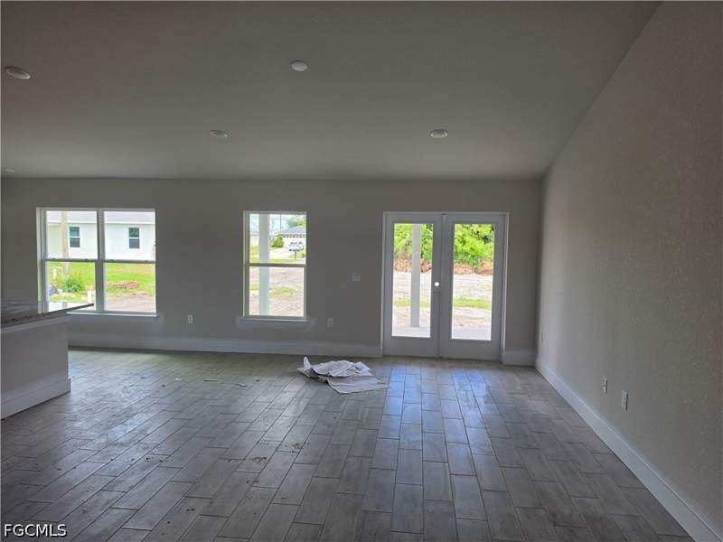 4 bedroom SingleFamilyResidence at 239 NW 25th Pl, Cape Coral, Cape Coral — photo 4