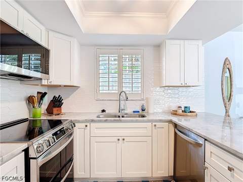 4246 Ute Ct, Estero FL - photo 8 of 24