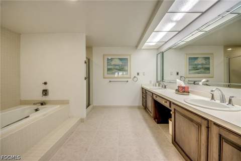 5260 S Landings Dr 407, Fort Myers FL - photo 18 of 35