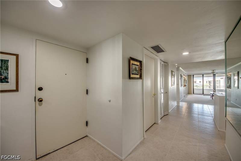 2 bedroom Condominium at 5260 S Landings Dr 407, Ariel, Fort Myers — photo 4