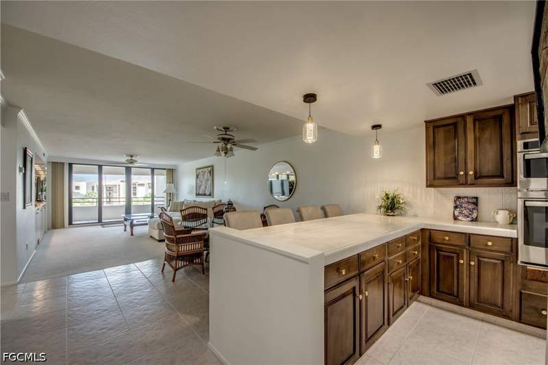 2 bedroom Condominium at 5260 S Landings Dr 407, Ariel, Fort Myers — photo 5