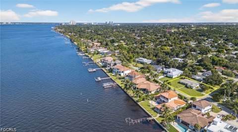 3965 W Riverside Dr, Fort Myers FL - photo 24 of 27