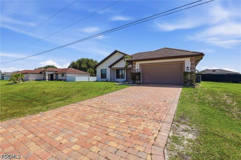 3 bedroom SingleFamilyResidence at 1425 NW 13th Ave, Cape Coral, Cape Coral — photo 3