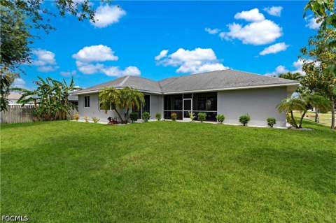 126 SW 39th Pl, Cape Coral FL - photo 23 of 31
