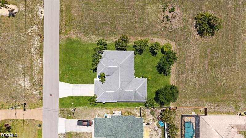 3 bedroom SingleFamilyResidence at 126 SW 39th Pl, Cape Coral, Cape Coral — photo 4