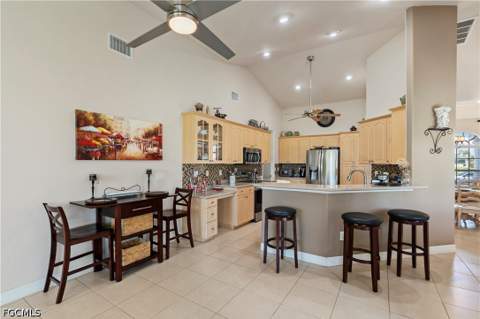 126 SW 39th Pl, Cape Coral FL - photo 7 of 31