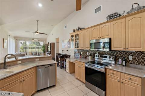 126 SW 39th Pl, Cape Coral FL - photo 9 of 31