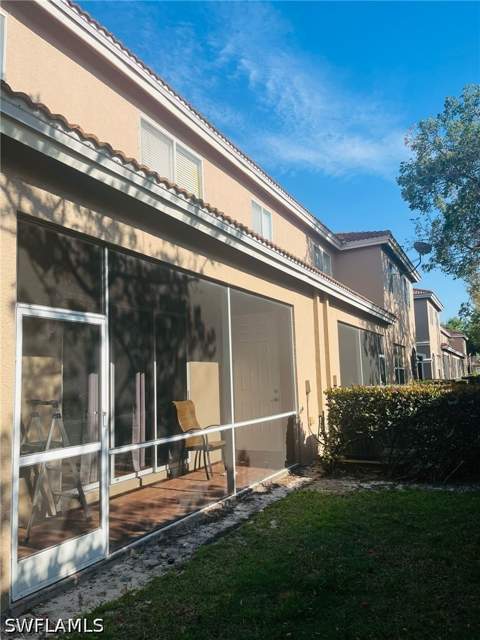 9620 Roundstone Cir, Fort Myers FL - photo 12 of 18