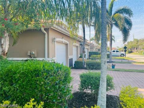 9620 Roundstone Cir, Fort Myers FL - photo 13 of 18