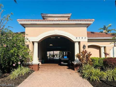 9620 Roundstone Cir, Fort Myers FL - photo 14 of 18