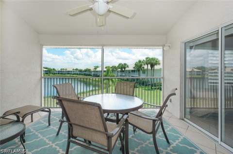 2220 Chesterbrook Ct 204, Naples FL - photo 10 of 22