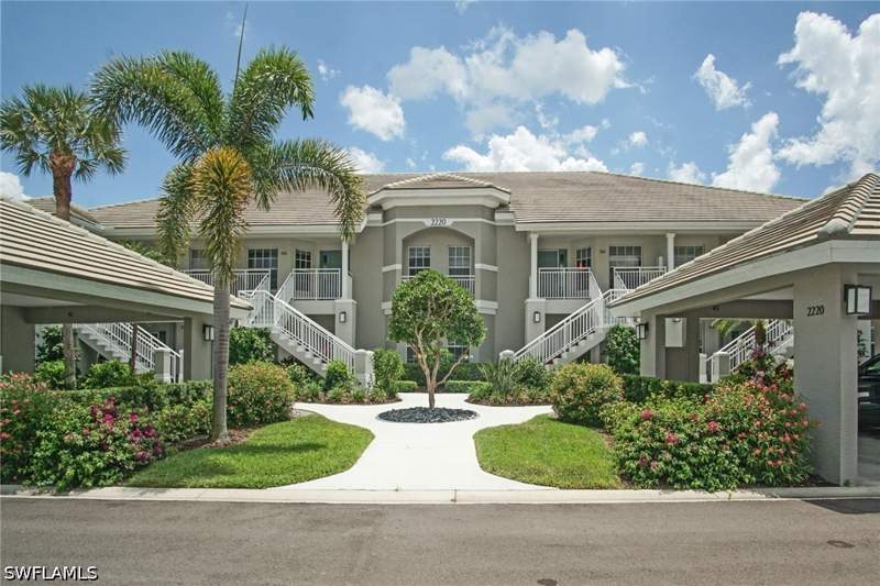 2 bedroom Condominium at 2220 Chesterbrook Ct 204, Heatherwood, Naples — photo 2