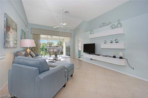 2220 Chesterbrook Ct 204, Naples FL - photo 7 of 22