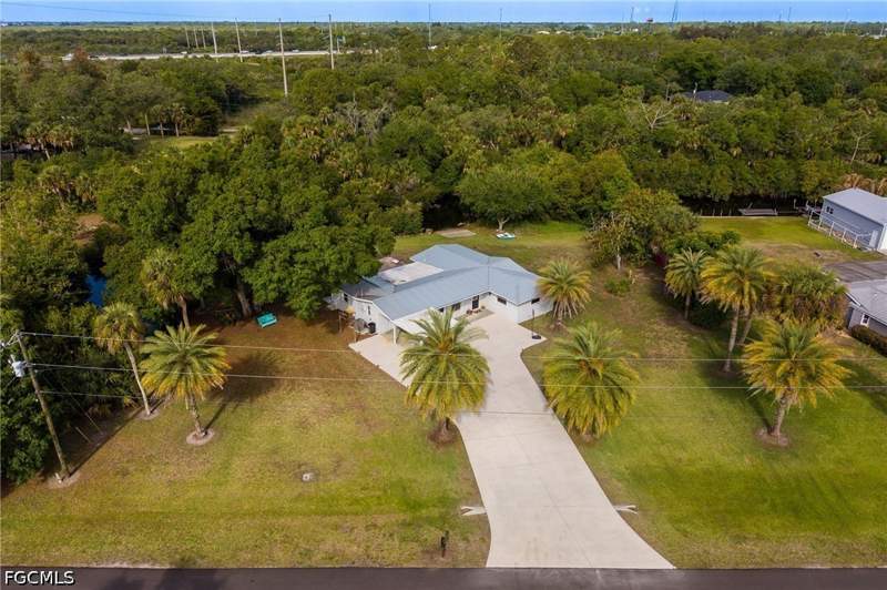 3 bedroom SingleFamilyResidence at 17041 E Lake DR, EAST LAKE COLONY, North Fort Myers — photo 4