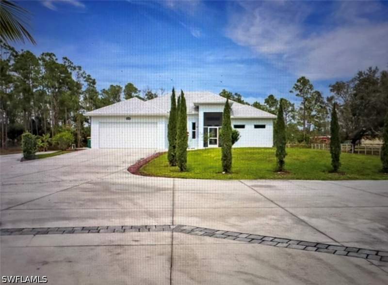 4 bedroom SingleFamilyResidence at 2575 31st Ave NE, Golden Gate Estates, Naples — photo 2