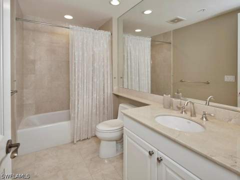 970 Cape Marco Dr 806, Marco Island FL - photo 16 of 35