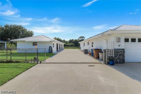 6029 & 6031 Higgins Ave, Fort Myers FL - photo 6 of 50