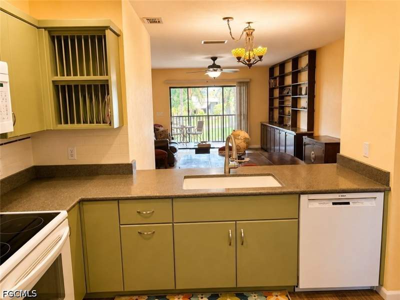 2 bedroom Condominium at 11060 Caravel Cir 201, Terrace, Fort Myers — photo 2
