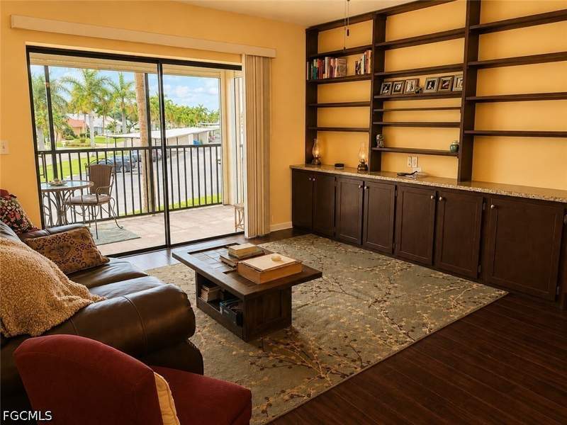 2 bedroom Condominium at 11060 Caravel Cir 201, Terrace, Fort Myers — photo 4
