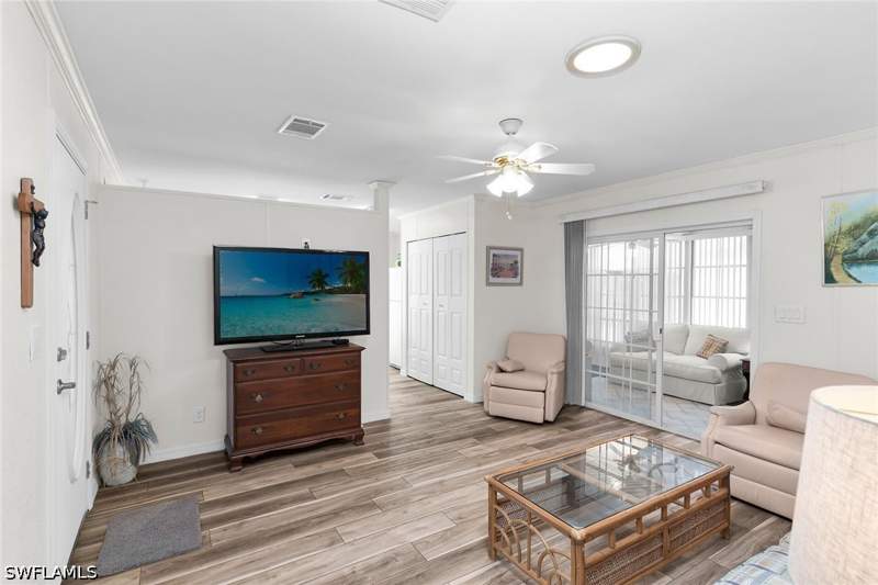 2 bedroom ManufacturedHome at 33 Monaco Ter, Riviera Colony, Naples — photo 4