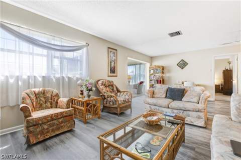 7079 Esquire Ct, Fort Myers FL - photo 9 of 36