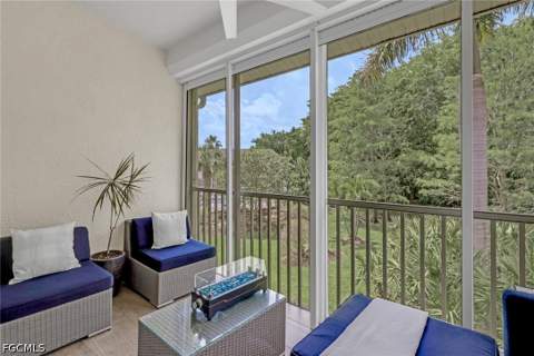 1215 Sarah Jean Cir J205, Naples FL - photo 18 of 50
