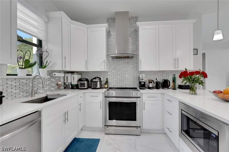4 bedroom SingleFamilyResidence at 3743 16th Ave SE, Golden Gate Estates, Naples — photo 4