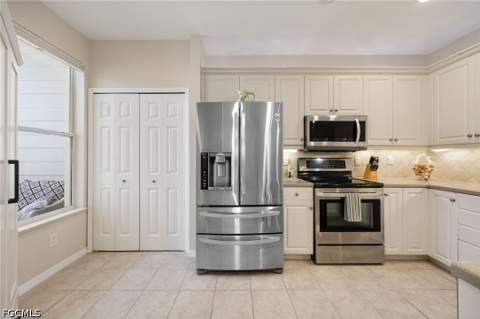 4342 Avian Ave, Fort Myers FL - photo 7 of 50