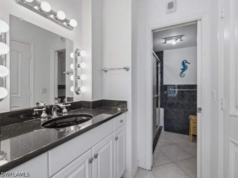 180 Seaview Ct 706, Marco Island FL - photo 13 of 31