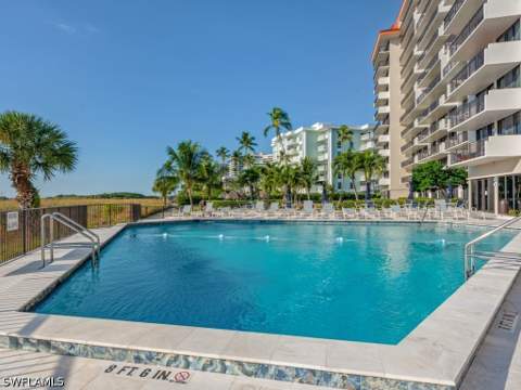 180 Seaview Ct 706, Marco Island FL - photo 22 of 31