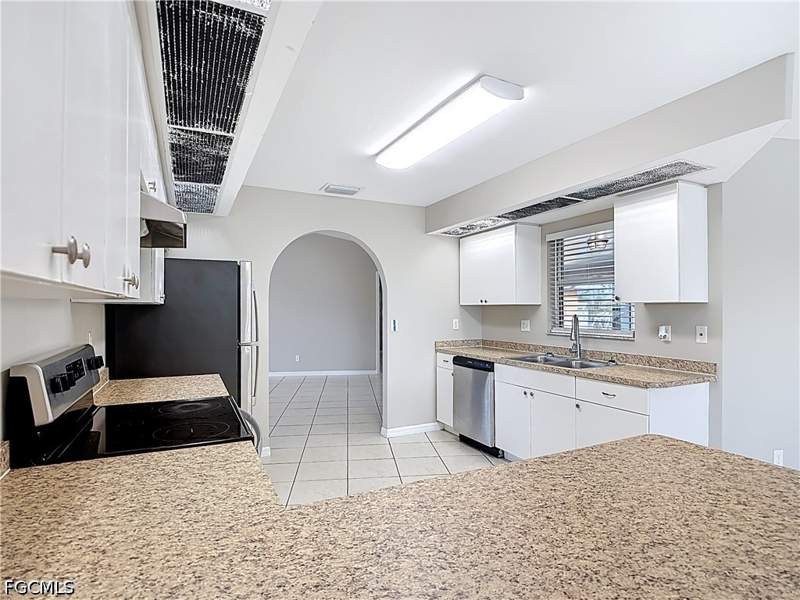 3 bedroom SingleFamilyResidence at 3110 5th St SW, Lehigh Acres, Lehigh Acres — photo 5