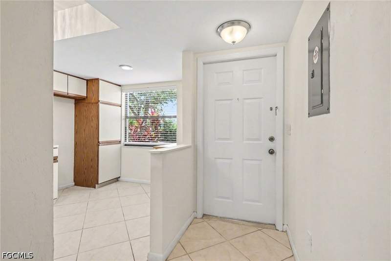 2 bedroom Condominium at 3739 SW 9th Ave 112, Patio Villas Of Cape Coral, Cape Coral — photo 2