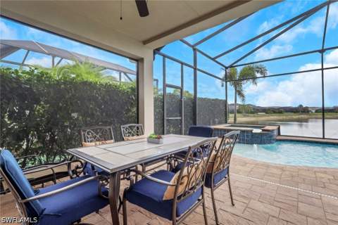 8924 Mustique Ln, Naples FL - photo 24 of 39