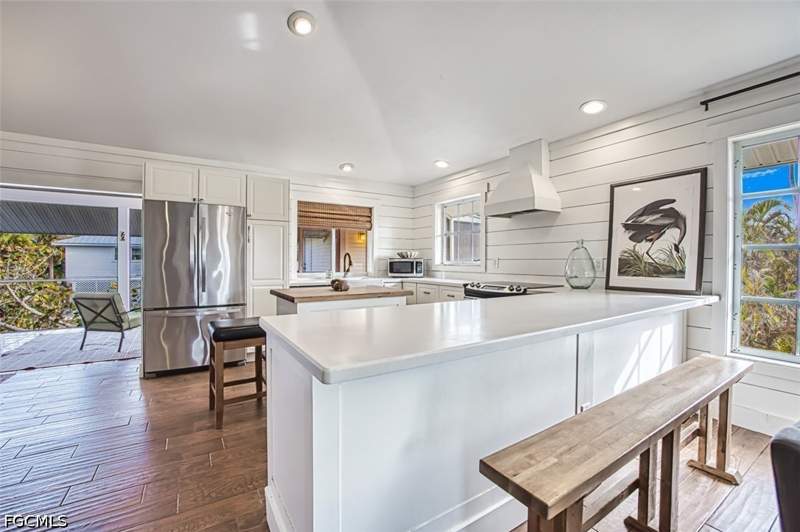 3 bedroom SingleFamilyResidence at 220 Palm Lake Dr, Palm Lake, Sanibel — photo 5