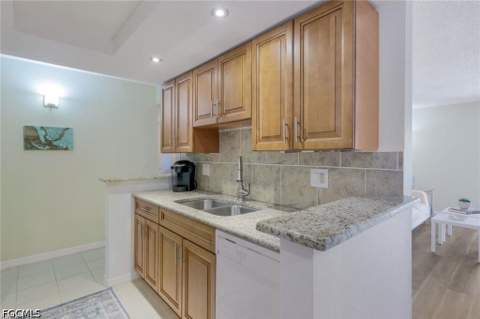 2366 E Mall Dr 418, Fort Myers FL - photo 9 of 27