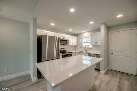 16881 Davis Rd 116, Fort Myers FL - photo 8 of 41