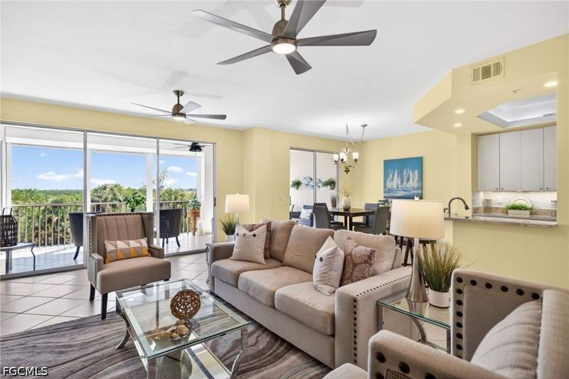 3 bedroom Condominium at 201 Vintage Bay Dr B10, Vintage Bay, Marco Island — photo 3