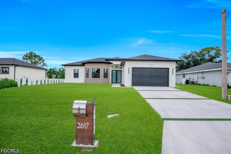 3 bedroom SingleFamilyResidence at 2617 6th ST SW, LEHIGH ACRES, Lehigh Acres — photo 2