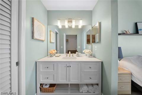 565 Windsor Sq 202, Naples FL - photo 20 of 31