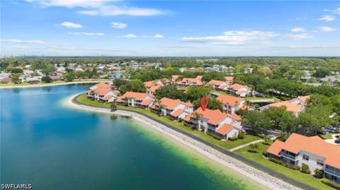 565 Windsor Sq 202, Naples FL - photo 24 of 31