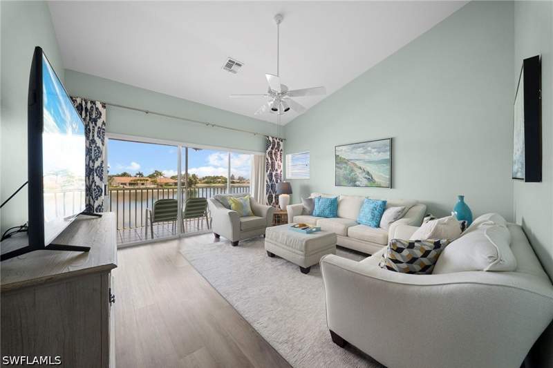 3 bedroom Condominium at 565 Windsor Sq 202, Windsor Place, Naples — photo 4