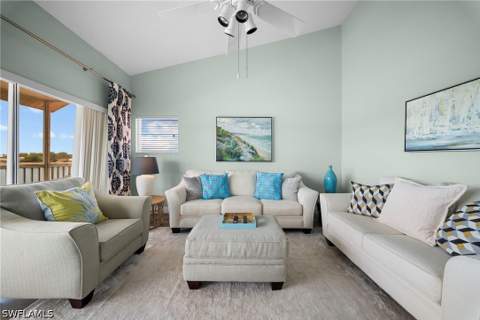 565 Windsor Sq 202, Naples FL - photo 6 of 31
