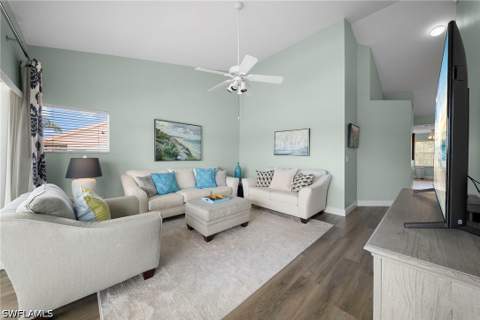 565 Windsor Sq 202, Naples FL - photo 7 of 31