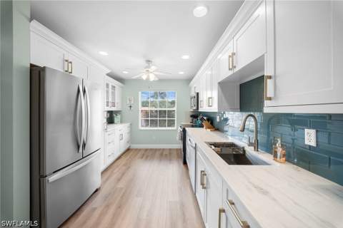 565 Windsor Sq 202, Naples FL - photo 8 of 31