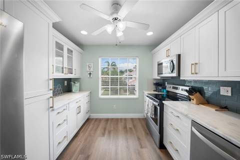 565 Windsor Sq 202, Naples FL - photo 9 of 31