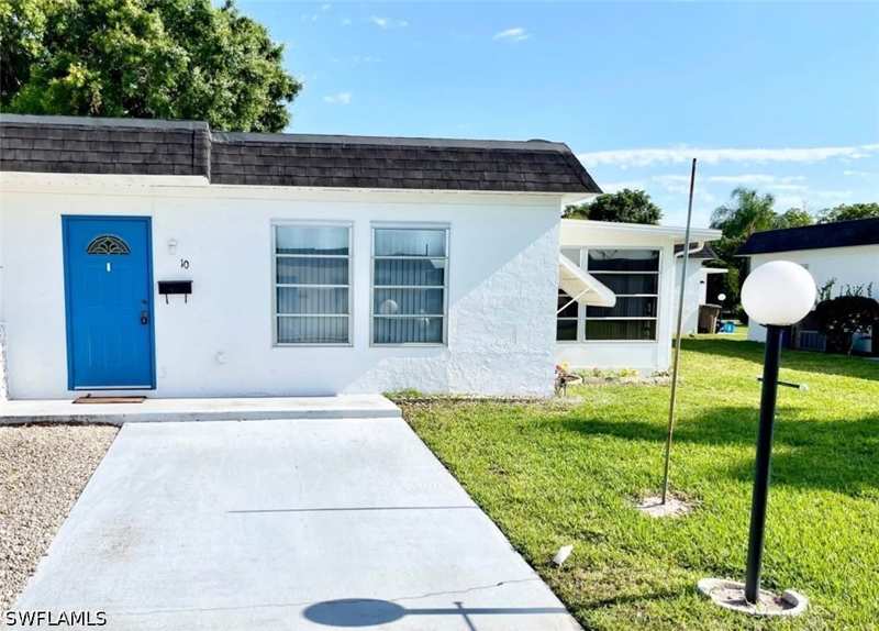 2 bedroom Attached at 10 Temple Ct, Orange Grove Park, Lehigh Acres — photo 1