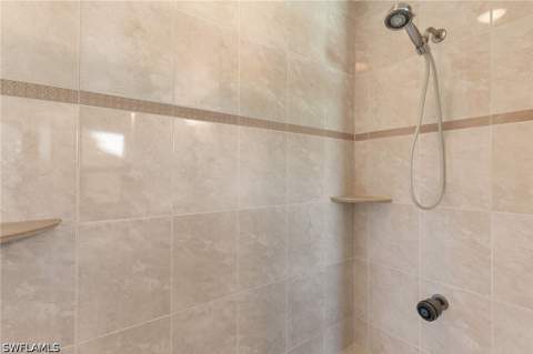1036 Lake Shore Ct, Naples FL - photo 20 of 37